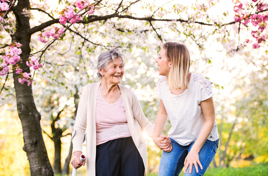 Senior with Caregiver outside | Senior Care | Comfort Keepers Vancouver | BLOG POST